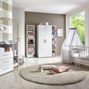 BMG Babyzimmer-Komplettset »Luis«, (Set, 5-St), Bett + Wickelkommode + 2-trg. Schrank + Standregal + Wandboard