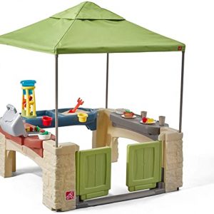 Step2 All Around Speelpatio Spielhaus | Kunststoff Patio für Kinder mit Küche & Zubehör | Inklusive Sand und Wasserspieltisch