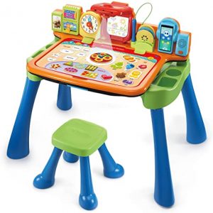 VTech 5-in-1 Magischer Schreibtisch – Interaktiver Kinderschreibtisch inkl. Hocker – Mit Kreidetafel, Staffelei, Schreibfeld und Projektor – Für...