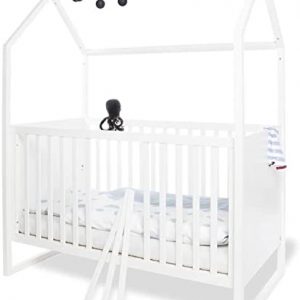 Babyzimmer Möbel Set Kinderzimmer 'Hilda & Riva' extrabreit, mit Hausbett, Wickelkommode und Schrank,weiß