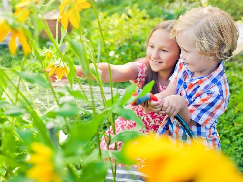 Garten für Kinder anlegen - Wichtige Tipps & Ideen