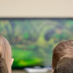 Fernseher für Kinder - das sollten Eltern bedenken und wissen