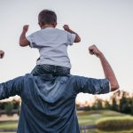 Die Macht der Individualität in der Mode: Personalisierte T-Shirts für Vater und Kind