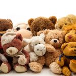 Kuscheln fördert – Stofftiere für die kindliche Entwicklung