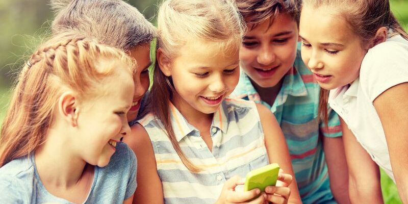 Welches Handy für Kinder und Jugendliche