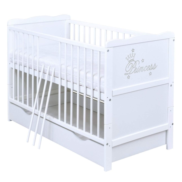 Baby Delux Babybett Gitterbett umbaubar Juniorbett Princess 120×60 Weiß mit Schublade und Matratze