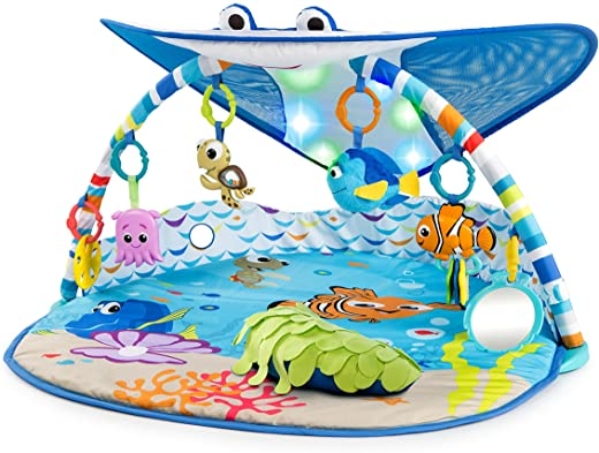 Bright Starts, Disney Baby, Findet Nemo Spieldecke mit Spielbogen, Lichtern und mehr als 20 Minuten Melodien, einer Dorie Fingerpuppe und vielem mehr