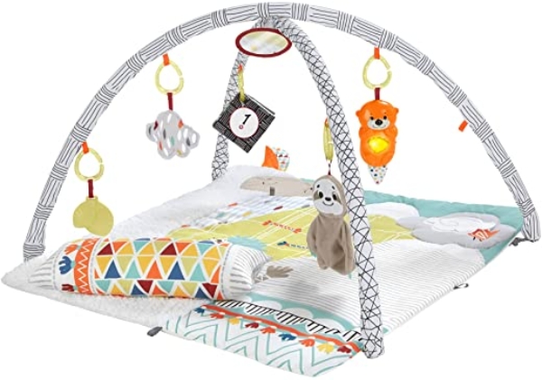 Fisher-Price GKD45 – 5-Sinnes-Spieldecke, sechs abnehmbare Beschäftigungsspielzeuge, Babyspielzeug, ab der Geburt